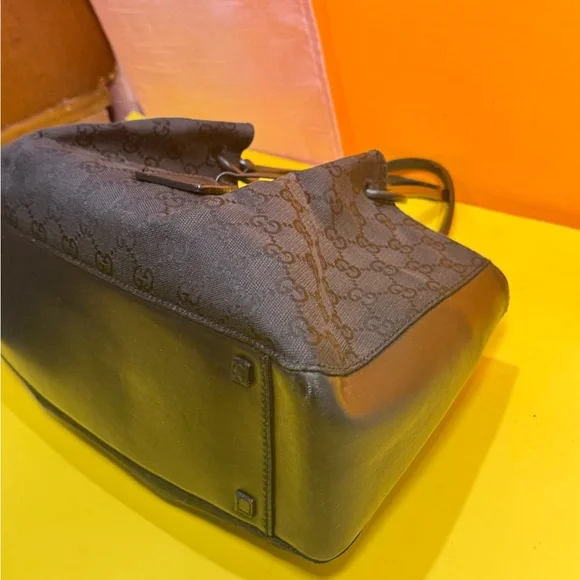 Gucci Black Monogram Tote hand bag comes with personal wallet in good condition - Picture 13 of 16